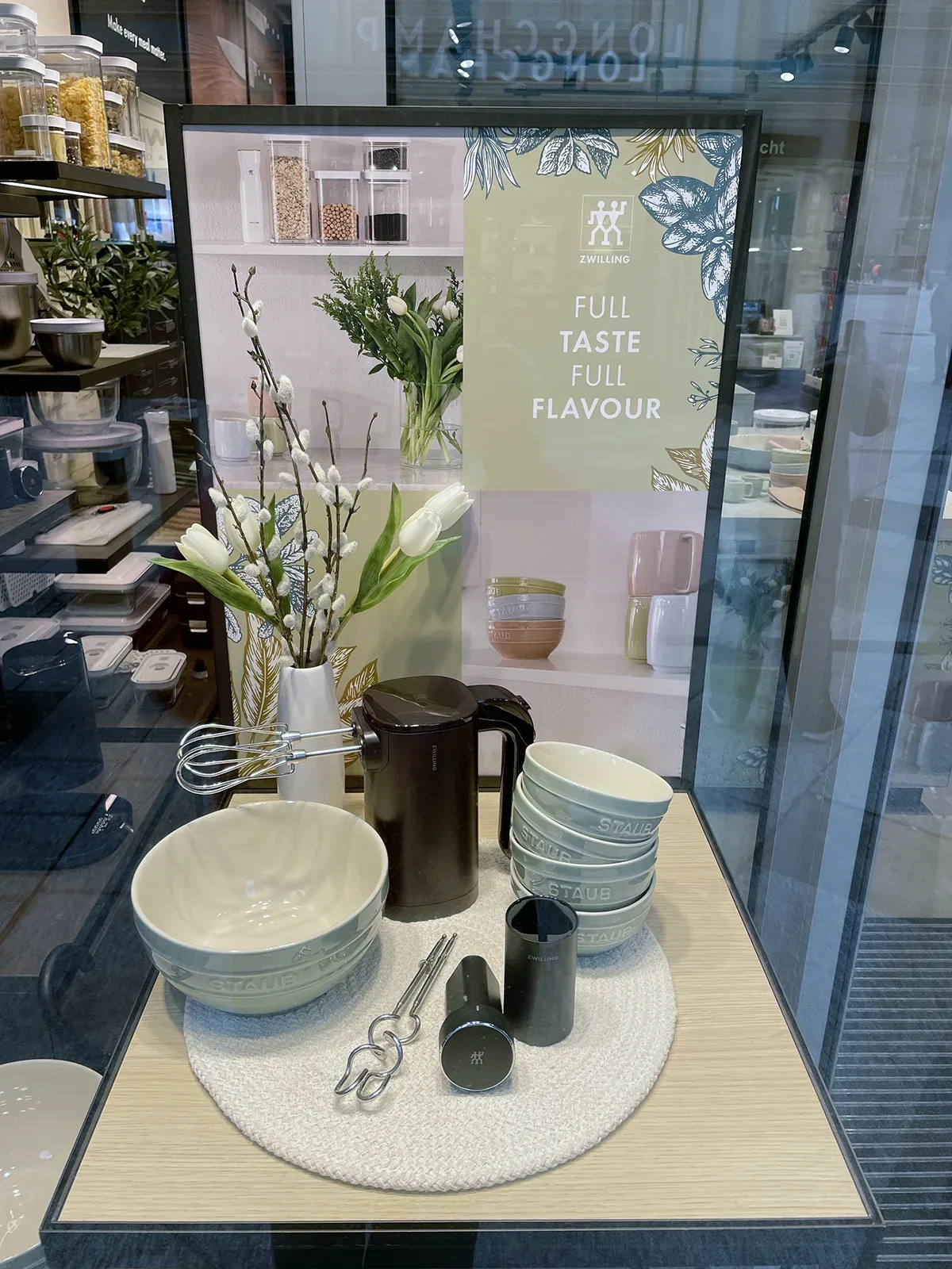 Visual Merchandising Schaufenstergestaltung displaybau und warenpräsentation pos service nrw
